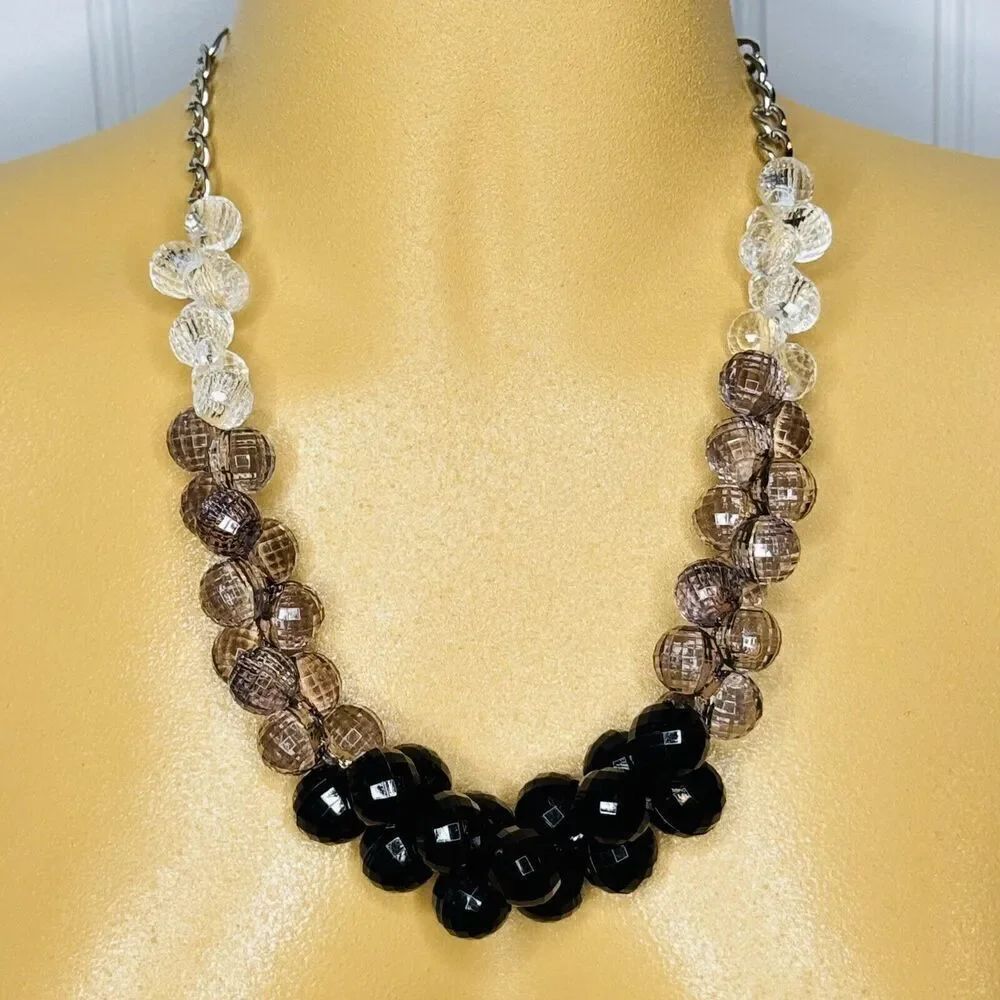 Vintage Faceted Lucite Bead Necklace Smokey Purple Taupe Plastic Graduated 4151